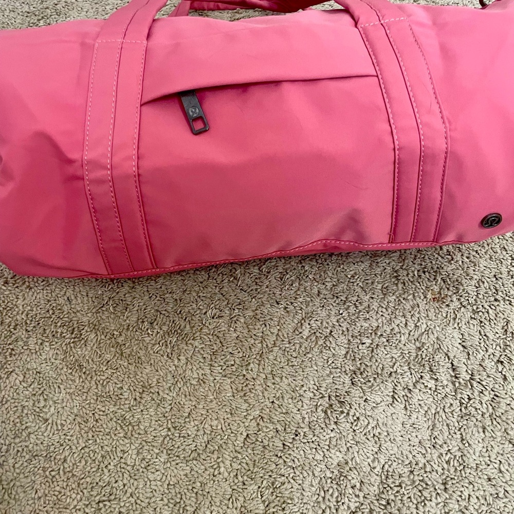 Pink lululemon gym bag